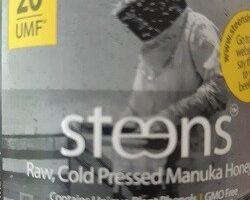 label of Steens raw unpasteurized UMF 20+ manuka honey